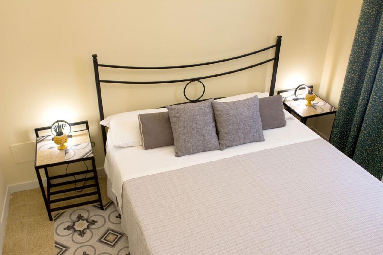 Antista Rooms Palermo Buitenkant foto